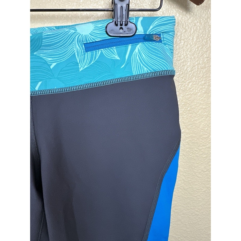 Lucy Size M Womens Black Blue Capri Pants Zip Pocket Drawstring Athletic Floral - Picture 3 of 6